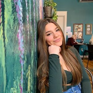 Meet your Posher, Bella